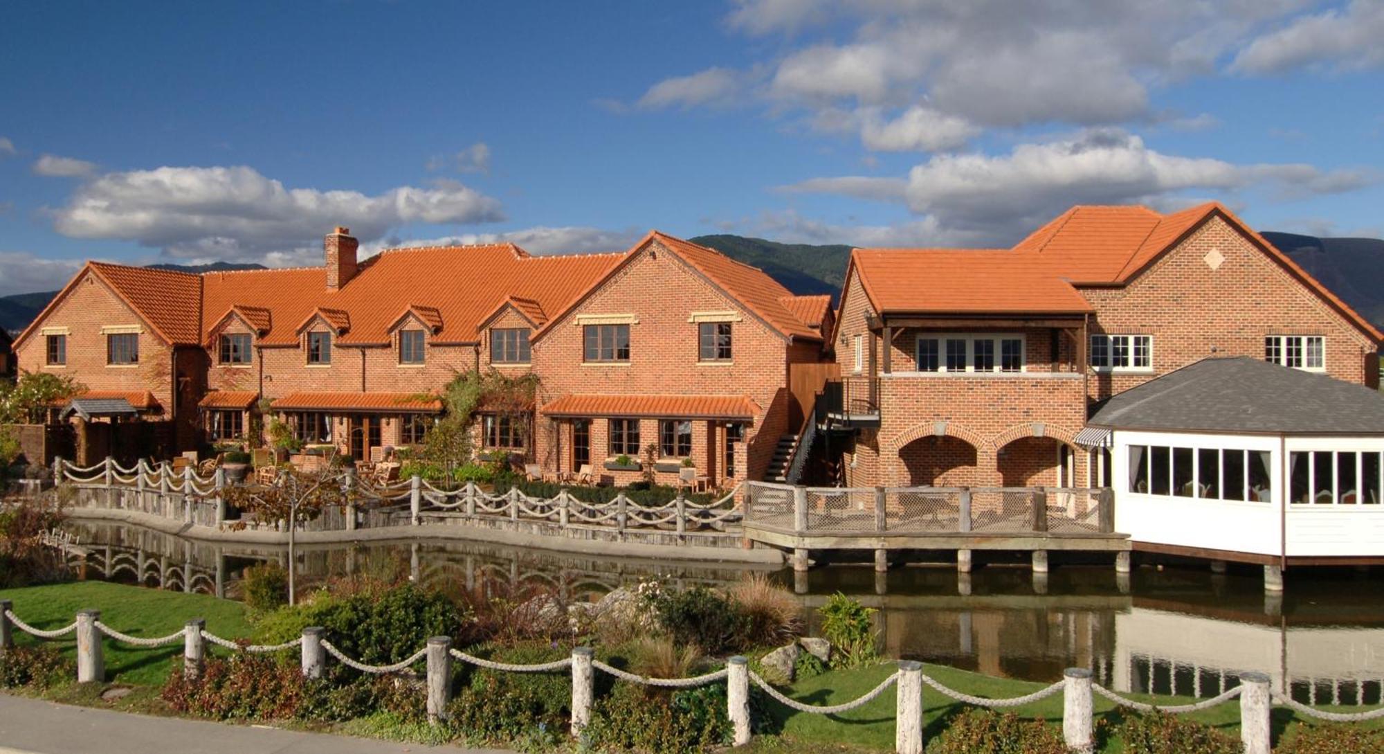 Grand Arden Monaco Nelson Hotel Exterior photo
